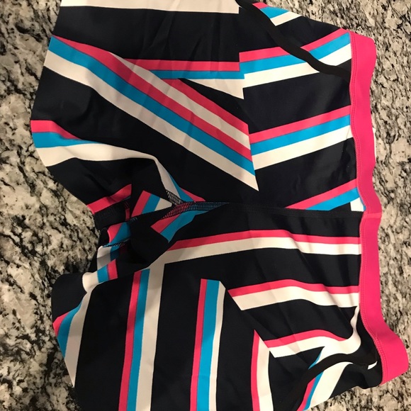 Reebok - Picture 2 of 2